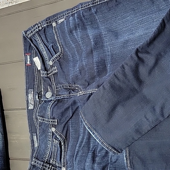 Jeans - Picture 2 of 3